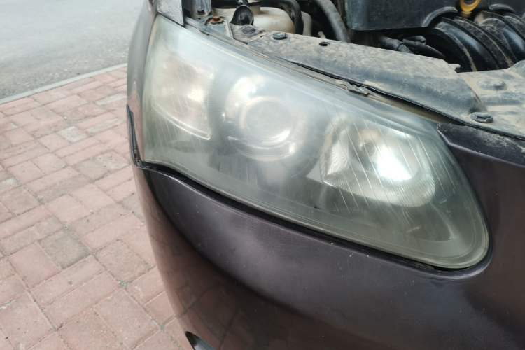 Used Geely Auto Classic Emgrand 2013 Hatchback 1.5L Manual Luxury Model Right Front Headlight
