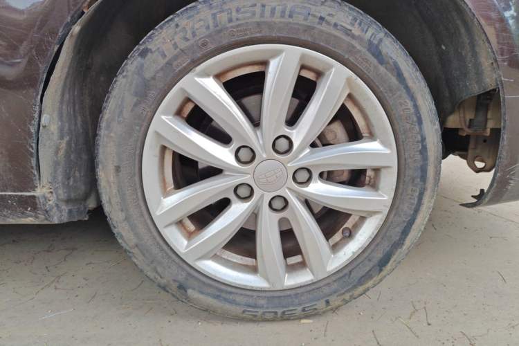 Used Geely Auto Classic Emgrand 2013 Sedan 1.8L Manual Elite Model Right Front Wheel Hub