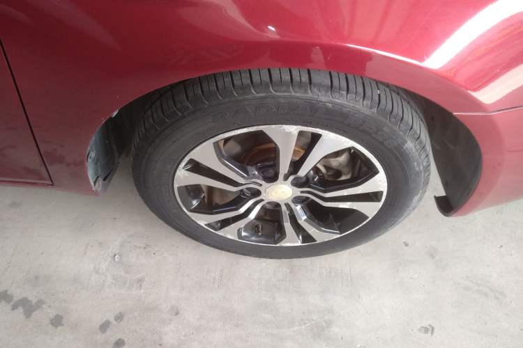 Used Geely Auto Classic Emgrand 2013 Hatchback 1.8L CVT Elite Model Right Front Wheel Hub