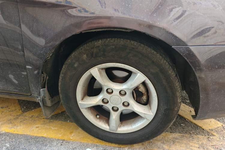 Used Geely Auto Classic Emgrand 2013 Sedan 1.5L Manual Entry-Level Model Right Front Wheel Hub