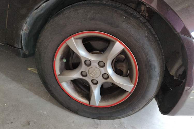 Used Geely Auto Classic Emgrand 2013 Hatchback 1.5L Manual Entry-Level Model Right Front Wheel Hub
