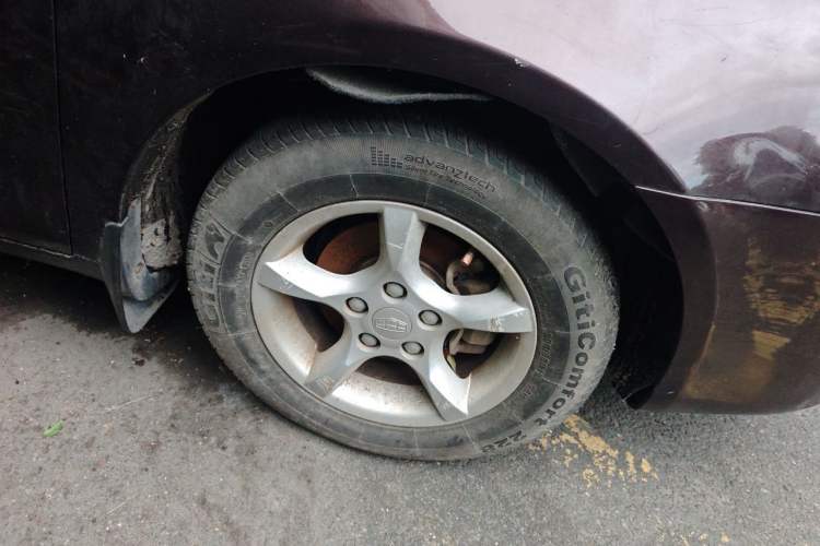 Used Geely Auto Classic Emgrand 2013 Sedan 1.5L Manual Entry-Level Model Right Front Wheel Hub