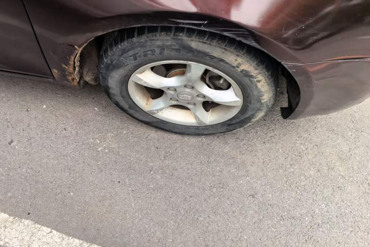 Used Geely Auto Classic Emgrand 2013 Hatchback 1.5L Manual Entry-Level Model Right Front Wheel Hub