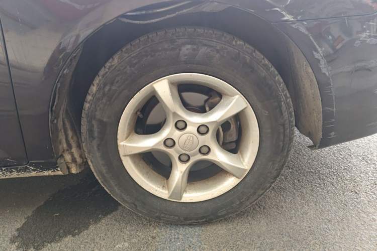 Used Geely Auto Classic Emgrand 2013 Sedan 1.5L Manual Entry-Level Model Right Front Wheel Hub
