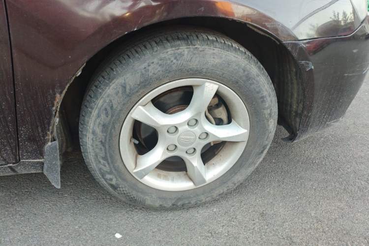 Used Geely Auto Classic Emgrand 2013 Sedan 1.5L Manual Entry-Level Model Right Front Wheel Hub