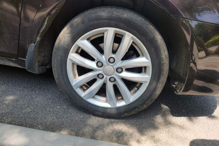 Used Geely Auto Classic Emgrand 2013 Sedan 1.8L Manual Elite Model Right Front Wheel Hub