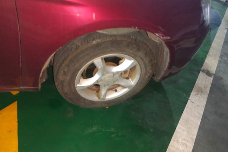 Used Geely Auto Classic Emgrand 2013 Hatchback 1.5L Manual Luxury Model Right Front Wheel Hub