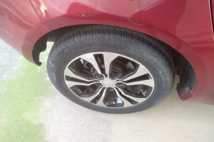 Used Geely Auto Classic Emgrand 2013 Hatchback 1.8L CVT Elite Model Right Rear Wheel Hub