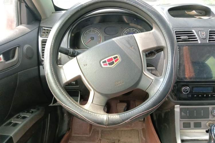 Used Geely Auto Classic Emgrand 2013 Hatchback 1.5L Manual Elite Model Steering Wheel