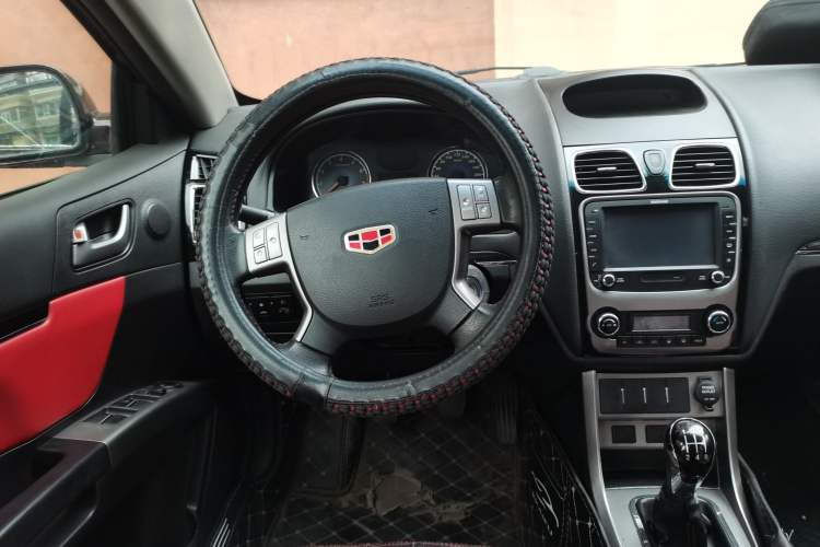 Used Geely Auto Classic Emgrand 2013 Hatchback 1.5L Manual Luxury Model Steering Wheel