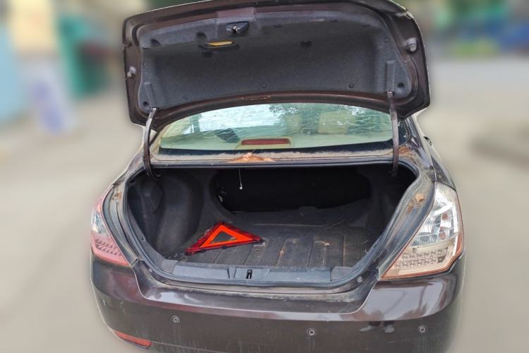 Used Geely Auto Classic Emgrand 2013 Sedan 1.8L Manual Elite Model Trunk