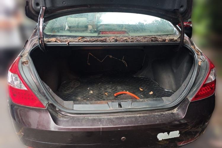 Used Geely Auto Classic Emgrand 2013 Sedan 1.5L Manual Entry-Level Model Trunk