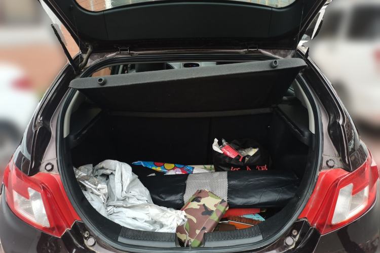 Used Geely Auto Classic Emgrand 2013 Hatchback 1.5L Manual Luxury Model Trunk
