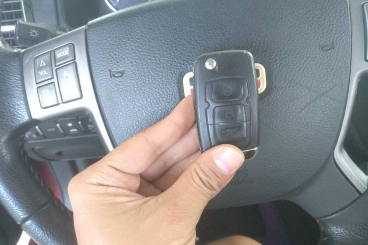 Used Geely Auto Classic Emgrand 2013 Hatchback 1.8L CVT Elite Model Vehicle Key
