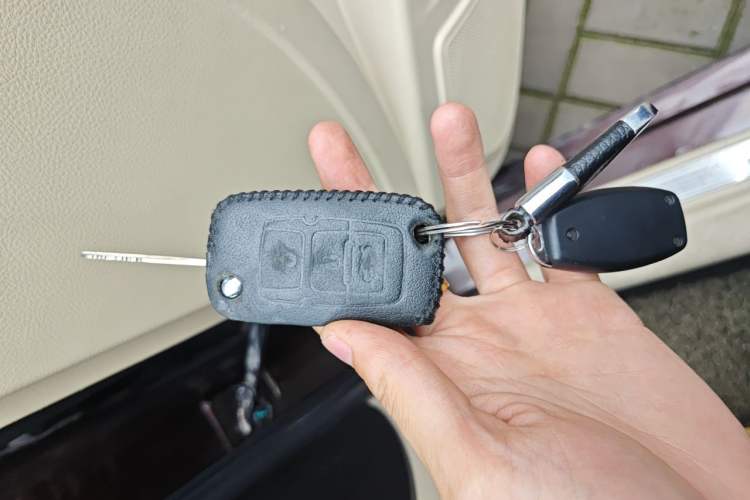 Used Geely Auto Classic Emgrand 2013 Sedan 1.5L Manual Elite Model Vehicle Key