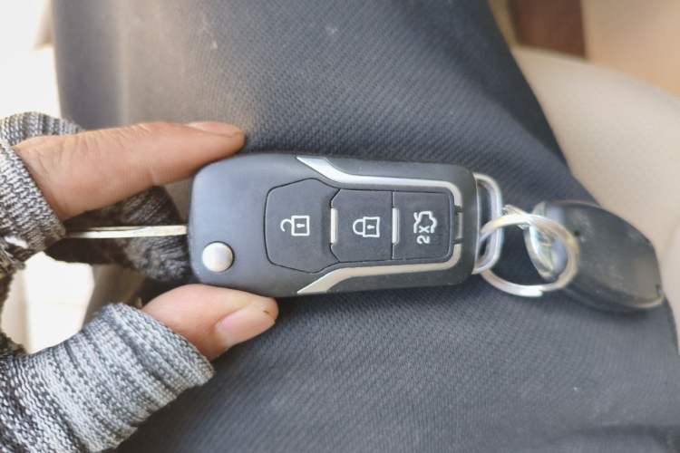 Used Geely Auto Classic Emgrand 2013 Sedan 1.5L Manual Elite Model Vehicle Key