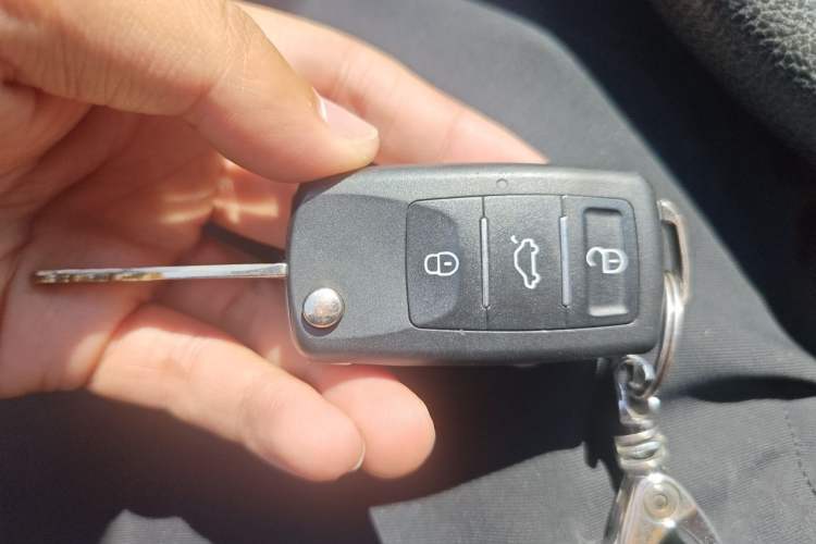 Used Geely Auto Classic Emgrand 2013 Hatchback 1.5L Manual Entry-Level Model Vehicle Key