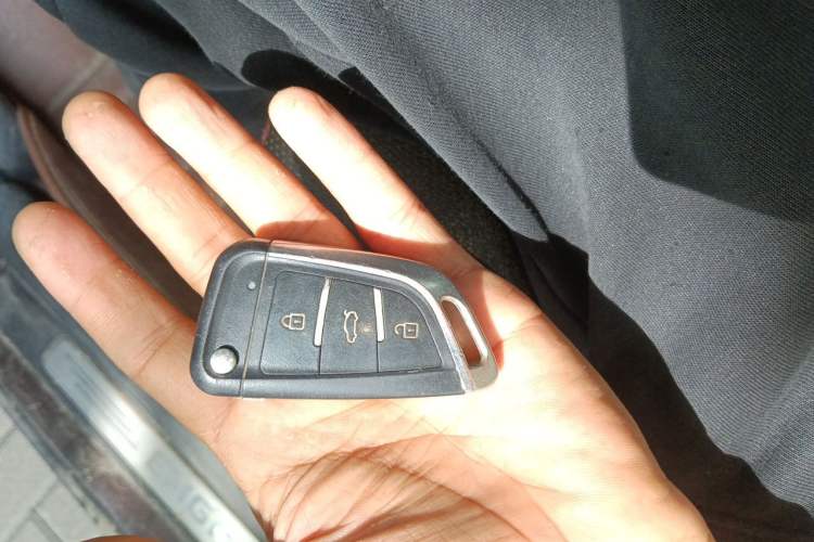 Used Geely Auto Classic Emgrand 2013 Hatchback 1.5L Manual Elite Model Vehicle Key