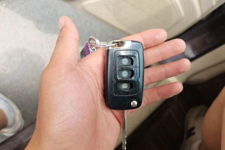 Used Geely Auto Classic Emgrand 2013 Sedan 1.8L Manual Elite Model Vehicle Key