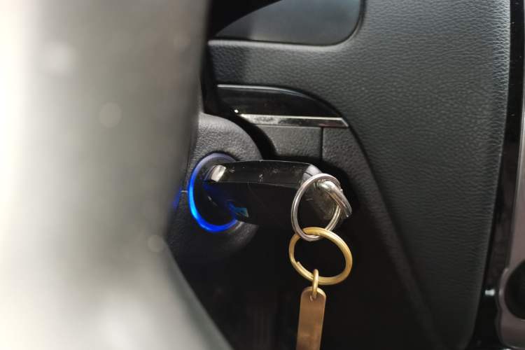 Used Geely Auto Classic Emgrand 2013 Hatchback 1.5L Manual Luxury Model Vehicle Key