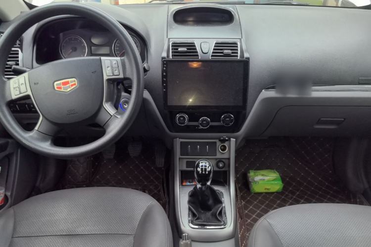 Used Geely Auto Classic Emgrand 2013 Sedan 1.5L Manual Entry-Level Model Center Console
