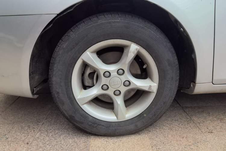 Used Geely Auto Classic Emgrand 2013 Sedan 1.5L Manual Entry-Level Model Left Front Wheel Hub