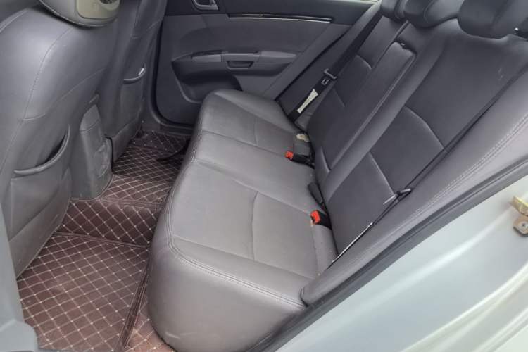 Used Geely Auto Classic Emgrand 2013 Sedan 1.5L Manual Entry-Level Model Left Rear Seat