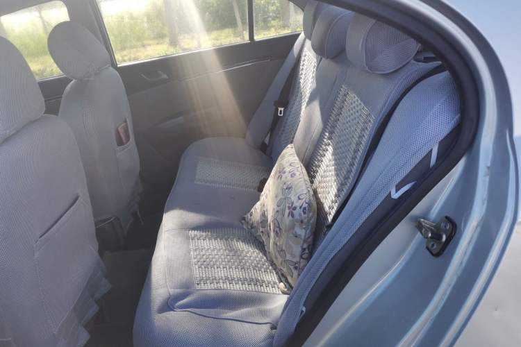 Used Geely Auto Classic Emgrand 2013 Sedan 1.5L Manual Entry-Level Model Left Rear Seat