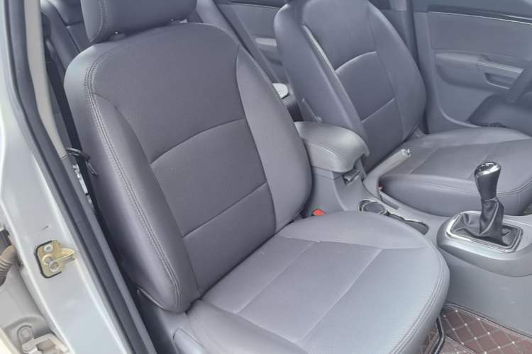 Used Geely Auto Classic Emgrand 2013 Sedan 1.5L Manual Entry-Level Model Right Front Seat