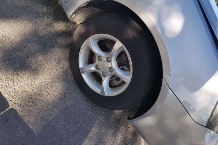 Used Geely Auto Classic Emgrand 2013 Sedan 1.5L Manual Entry-Level Model Right Front Wheel Hub