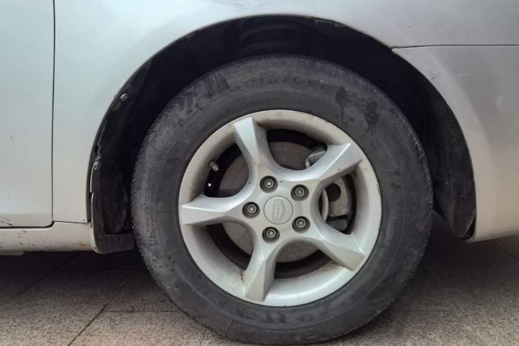 Used Geely Auto Classic Emgrand 2013 Sedan 1.5L Manual Entry-Level Model Right Rear Wheel Hub