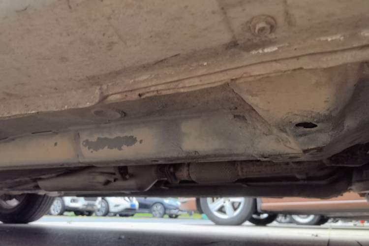 Used Geely Auto Classic Emgrand 2013 Sedan 1.5L Manual Entry-Level Model Right Side Sill