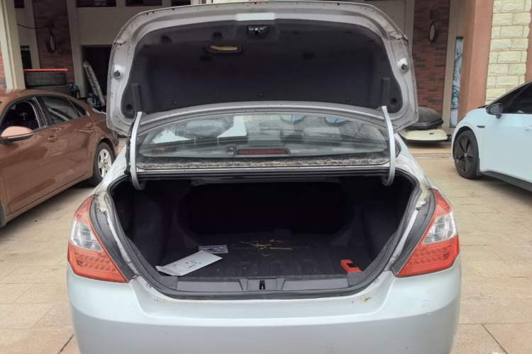 Used Geely Auto Classic Emgrand 2013 Sedan 1.5L Manual Entry-Level Model Trunk