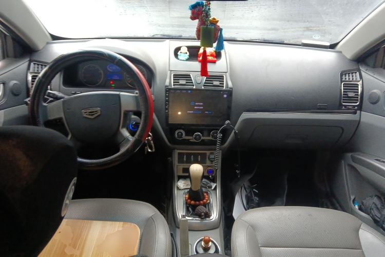 Used Geely Auto Classic Emgrand 2013 Sedan 1.5L Manual Entry-Level Model Center Console
