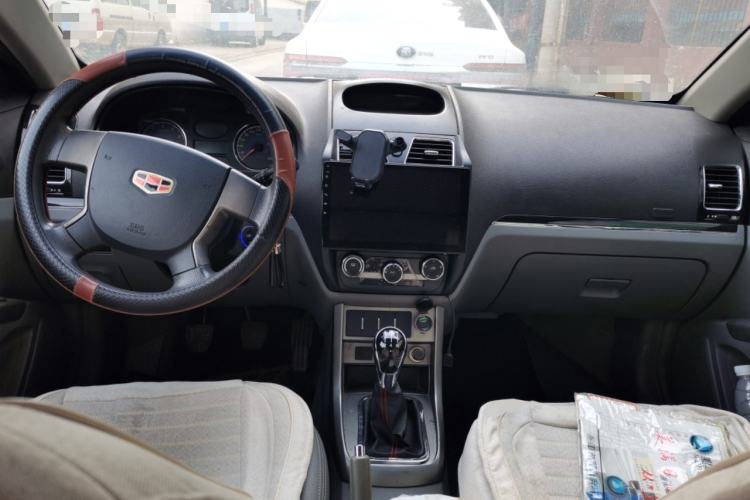 Used Geely Auto Classic Emgrand 2013 Sedan 1.5L Manual Entry-Level Model Center Console