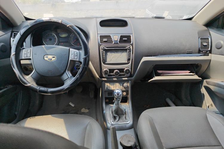 Used Geely Auto Classic Emgrand 2013 Sedan 1.5L Manual Entry-Level Model Center Console