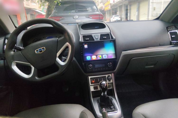 Used Geely Auto Classic Emgrand 2013 Sedan 1.8L Manual Entry-Level CNG Model Center Console