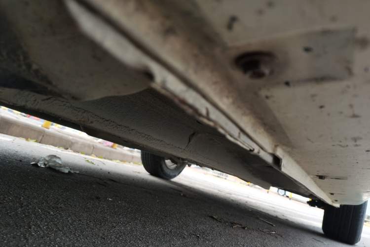 Used Geely Auto Classic Emgrand 2013 Sedan 1.5L Manual Entry-Level Model Chassis Front Left
