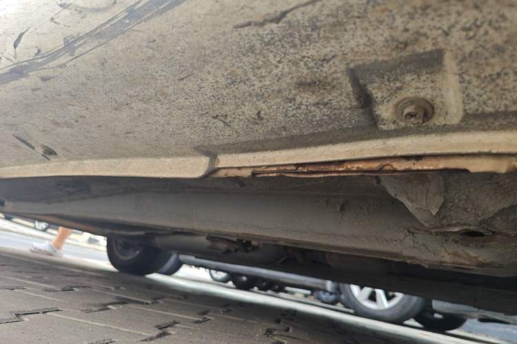 Used Geely Auto Classic Emgrand 2013 Sedan 1.8L Manual Elite Model Chassis Front Right