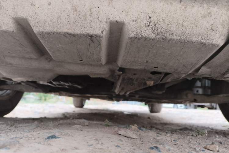 Used Geely Auto Classic Emgrand 2013 Sedan 1.8L Manual Elite Model Chassis Front
