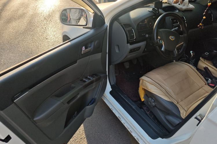 Used Geely Auto Classic Emgrand 2013 Sedan 1.8L Manual Entry-Level CNG Model Driver Seat