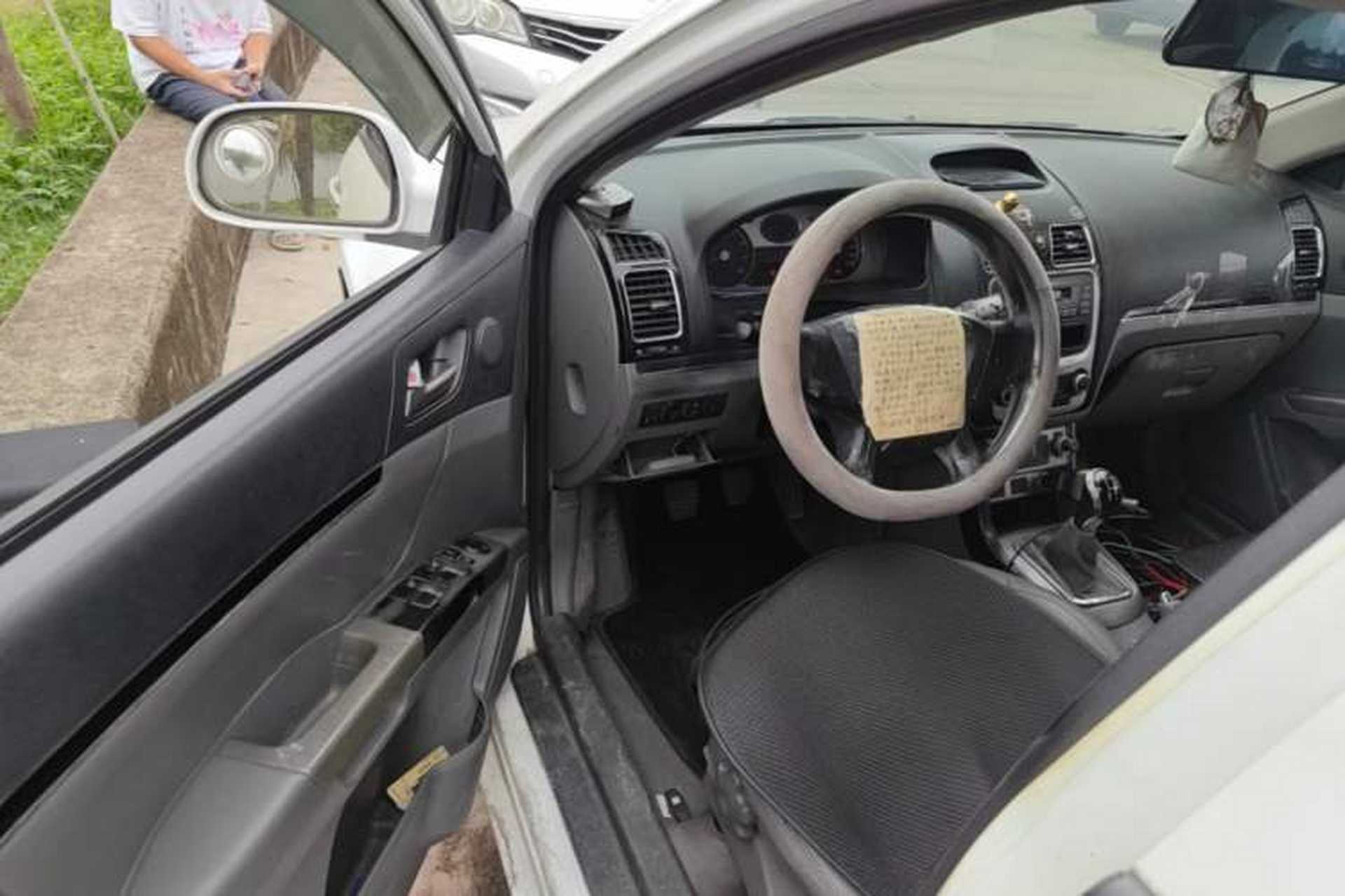Used Geely Auto Classic Emgrand 2013 Sedan 1.8L Manual Entry-Level CNG Model Driver Seat