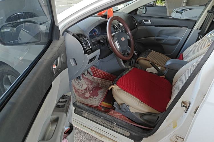 Used Geely Auto Classic Emgrand 2013 Sedan 1.5L Manual Entry-Level Model Driver Seat