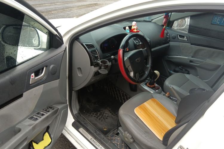 Used Geely Auto Classic Emgrand 2013 Sedan 1.5L Manual Entry-Level Model Driver Seat