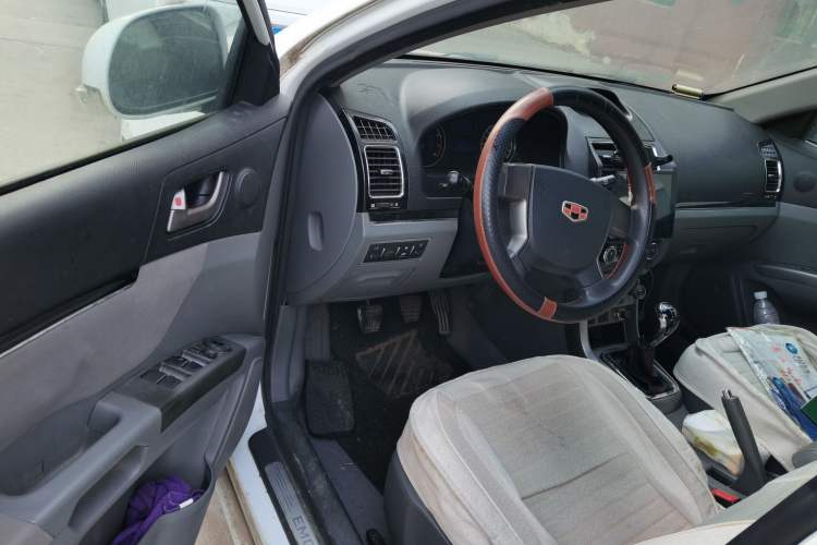 Used Geely Auto Classic Emgrand 2013 Sedan 1.5L Manual Entry-Level Model Driver Seat
