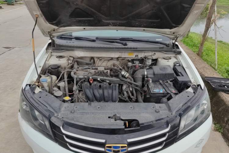 Used Geely Auto Classic Emgrand 2013 Sedan 1.8L Manual Entry-Level CNG Model Engine Bay