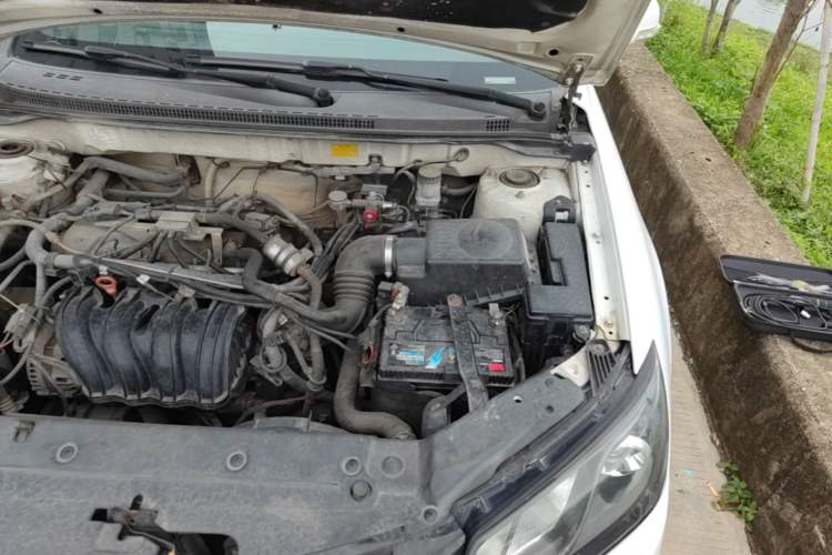 Used Geely Auto Classic Emgrand 2013 Sedan 1.8L Manual Entry-Level CNG Model Engine Bay Left