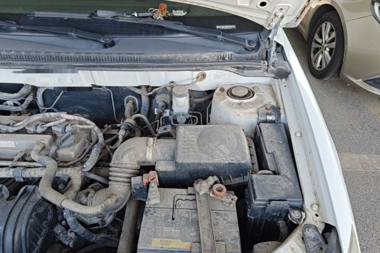 Used Geely Auto Classic Emgrand 2013 Sedan 1.5L Manual Entry-Level Model Engine Bay Left