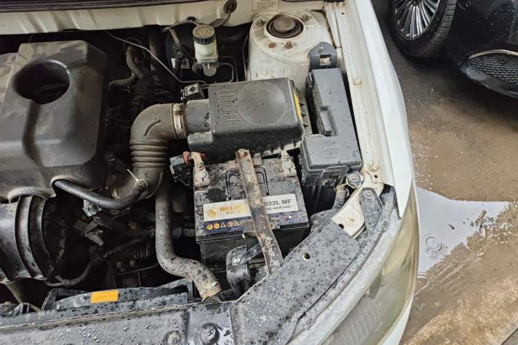 Used Geely Auto Classic Emgrand 2013 Hatchback 1.5L Manual Elite Model Engine Bay Left