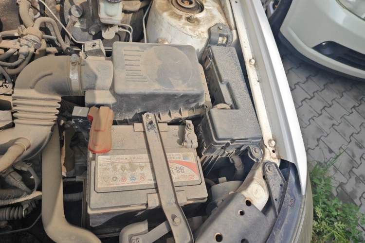 Used Geely Auto Classic Emgrand 2013 Sedan 1.8L Manual Elite Model Engine Bay Left